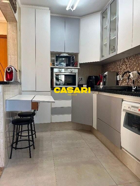 Apartamento para à venda no bairro Rudge Ramos, São Bernardo do Campo - Casari Imóveis: 