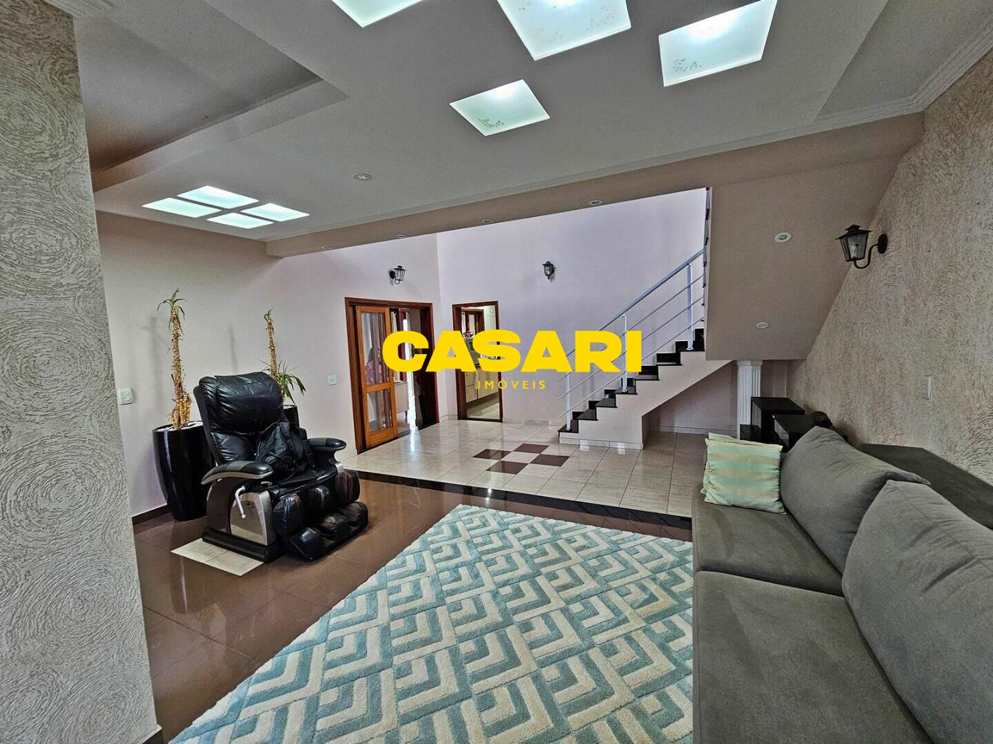 Casa para à venda no bairro Flora Ville, São Bernardo do Campo - Casari Imóveis: 