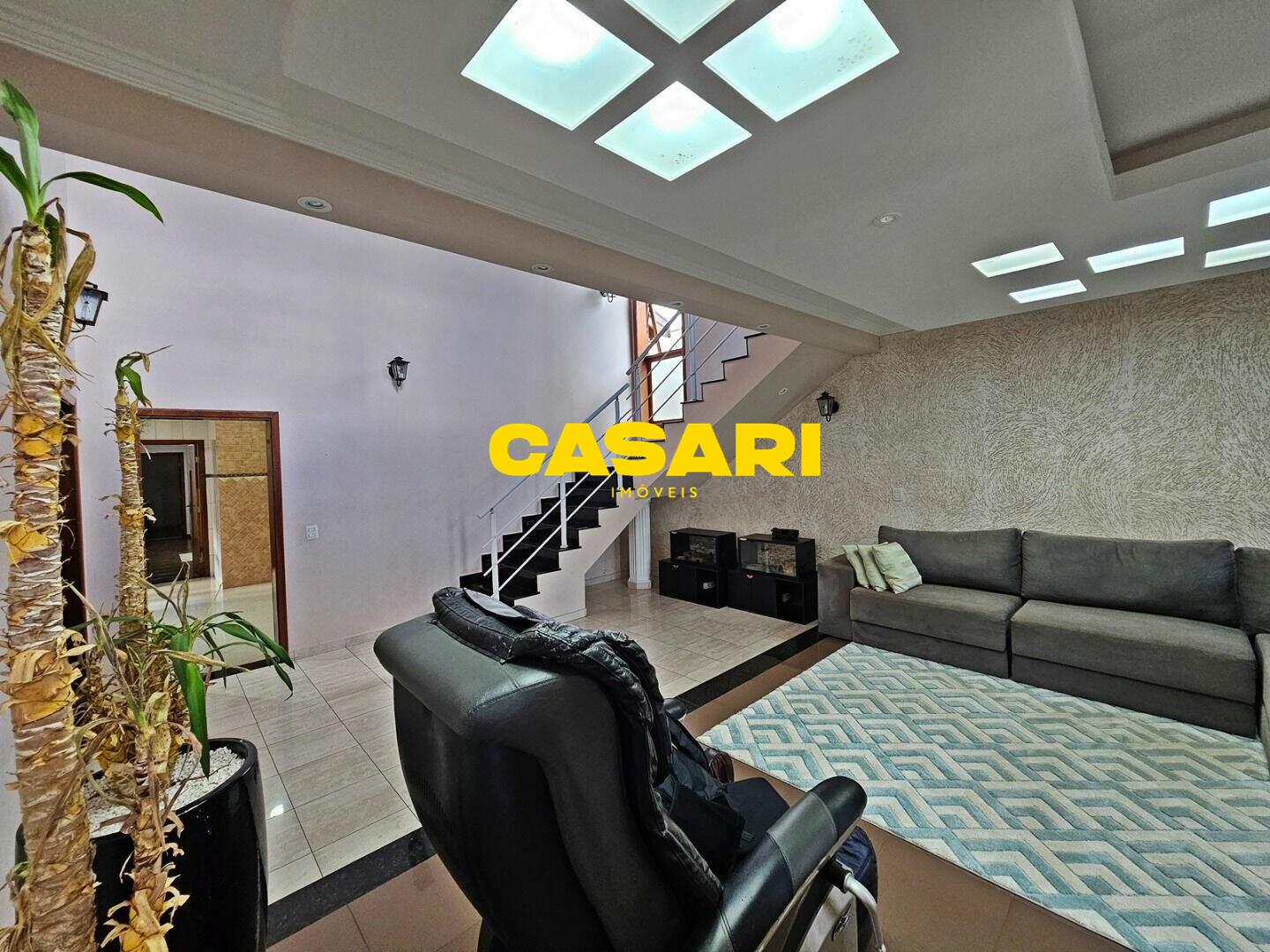 Casa para à venda no bairro Flora Ville, São Bernardo do Campo - Casari Imóveis: 