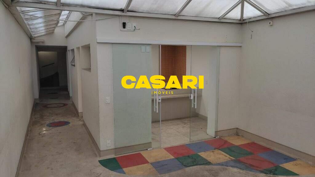 Sobrado para para aluguel no bairro Jardim do Mar, São Bernardo do Campo - Casari Imóveis: 