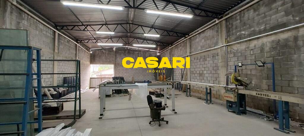 Galpão para para aluguel no bairro Jordanópolis, São Bernardo do Campo - Casari Imóveis: 