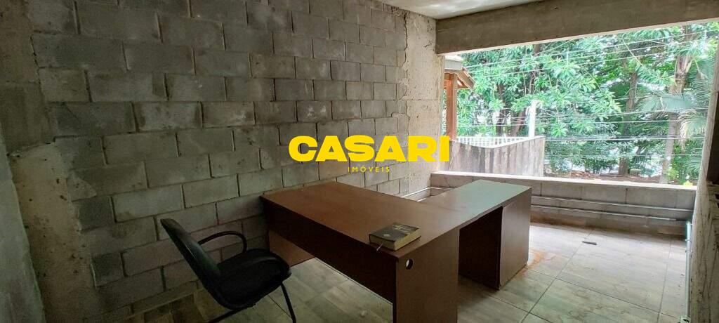 Galpão para para aluguel no bairro Jordanópolis, São Bernardo do Campo - Casari Imóveis: 