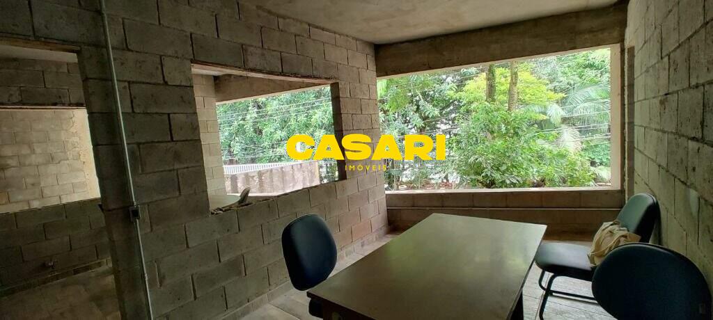 Galpão para para aluguel no bairro Jordanópolis, São Bernardo do Campo - Casari Imóveis: 