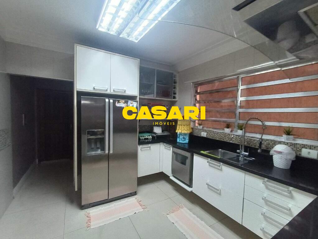 Sobrado para para aluguel no bairro Paulicéia, São Bernardo do Campo - Casari Imóveis: 