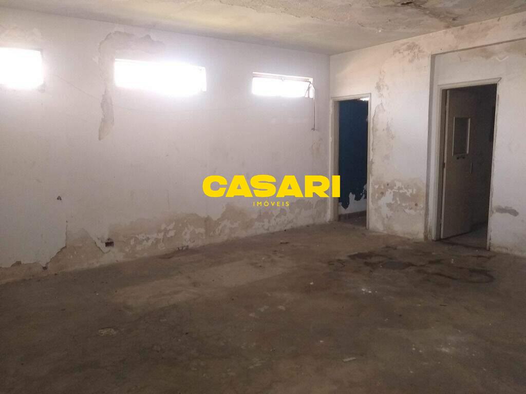 Prédio para para aluguel no bairro Jardim Jamaica, São Bernardo do Campo - Casari Imóveis: 