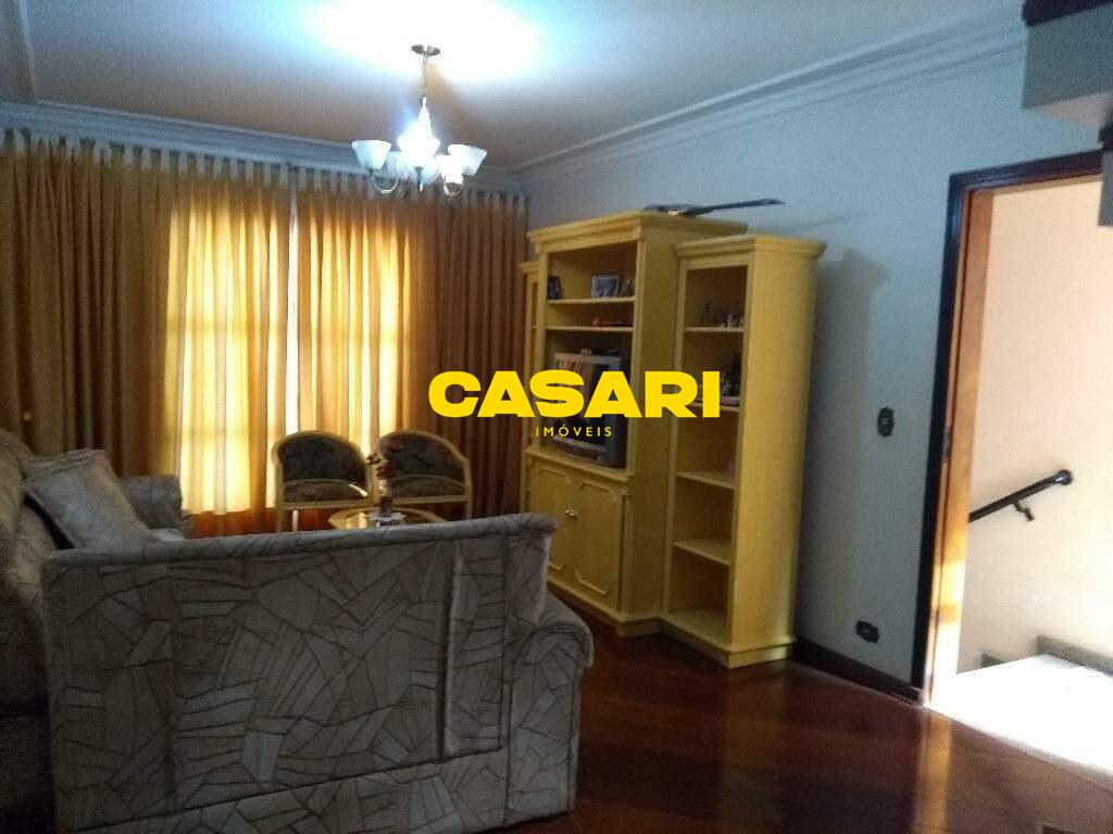 Sobrado para à venda no bairro Jardim Stella, São Bernardo do Campo - Casari Imóveis: 