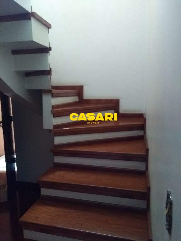 Sobrado para à venda no bairro Jardim Stella, São Bernardo do Campo - Casari Imóveis: 