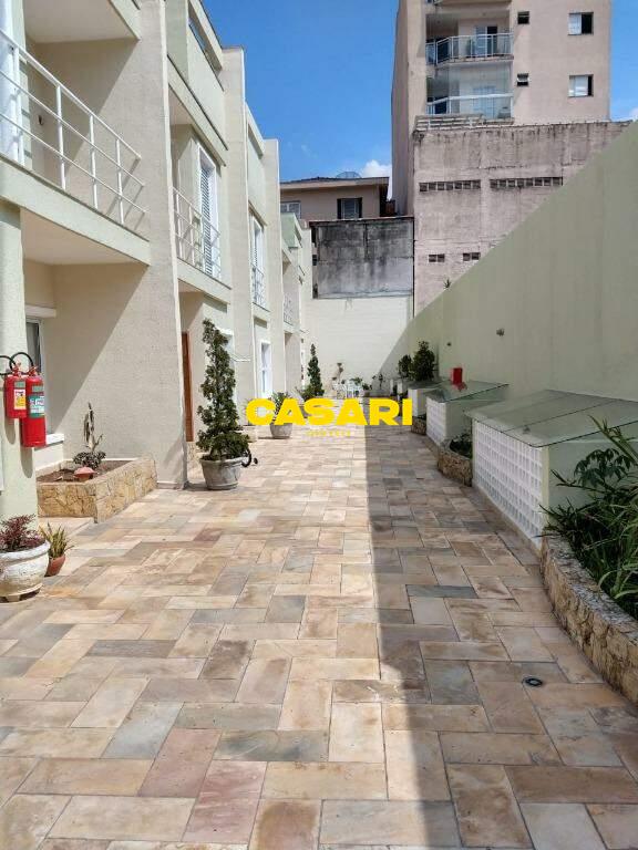 Sobrado para à venda no bairro Jordanópolis, São Bernardo do Campo - Casari Imóveis: 