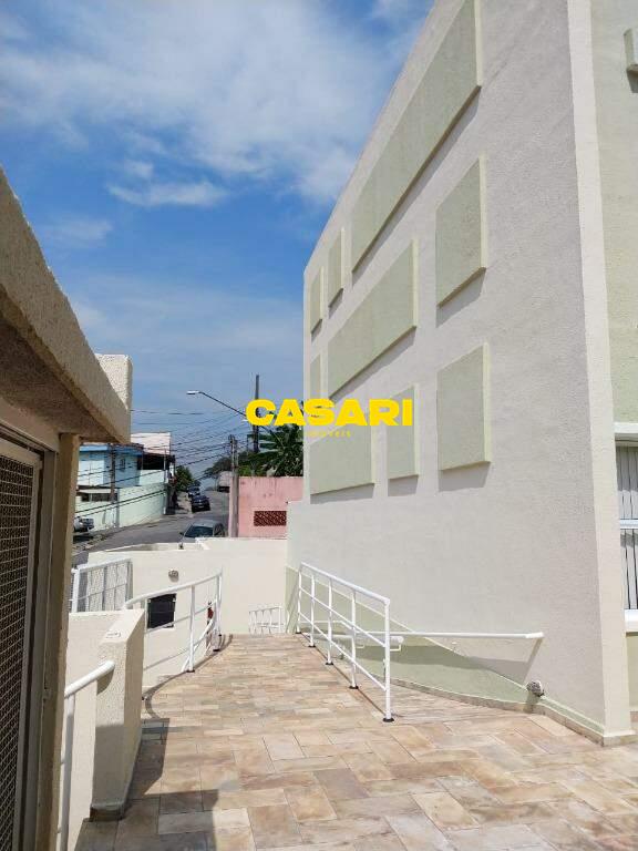 Sobrado para à venda no bairro Jordanópolis, São Bernardo do Campo - Casari Imóveis: 