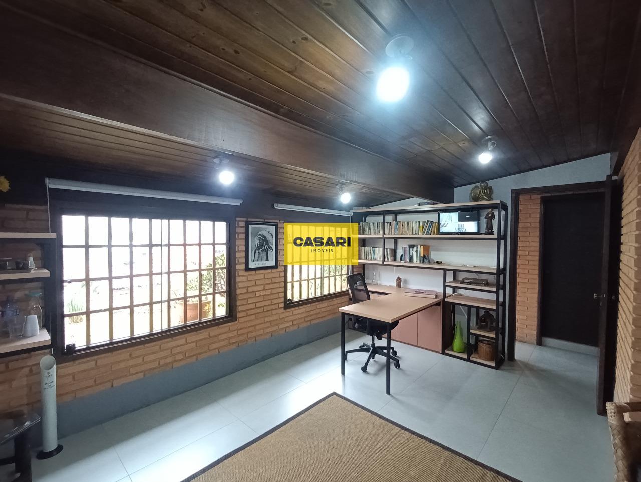 Casa Assobradada para para aluguel no bairro Vila Bastos, São Bernardo do Campo - Casari Imóveis: 