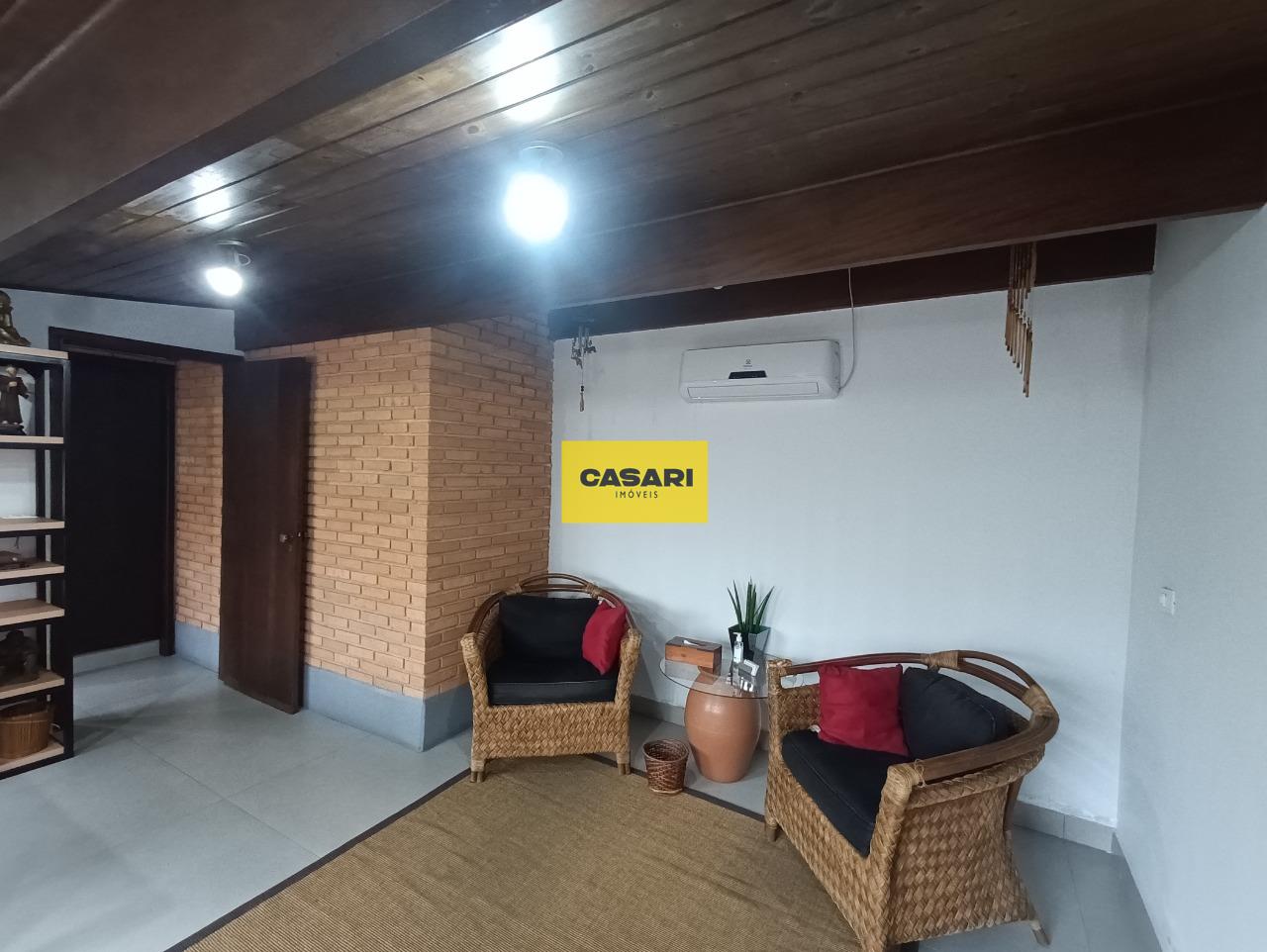Casa Assobradada para para aluguel no bairro Vila Bastos, São Bernardo do Campo - Casari Imóveis: 