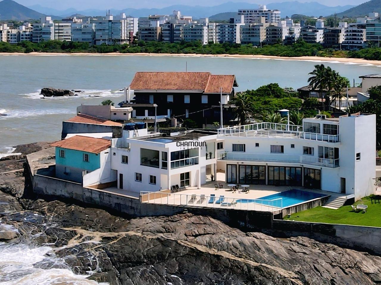 Casa à venda no Enseada Azul: Casa à venda com 7 quartos em Guarapari, Enseada Azul