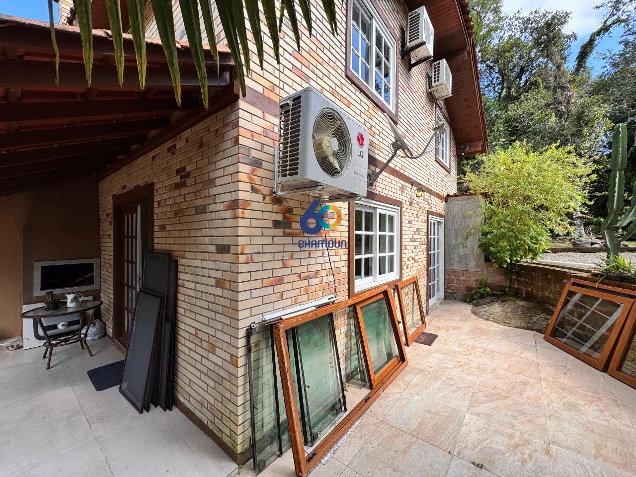 Casa à venda no Gramado: 03 quartos sendo 01 suite, 01 Vaga de Garagem, Mobiliada, Gramado - RS