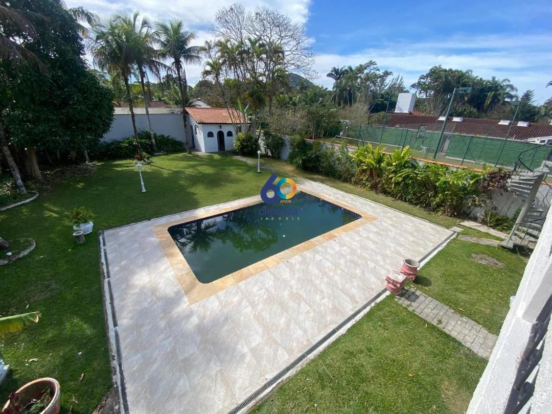 Casa à venda no Balneário Praia do Pernambuco: Mansão Exclusiva à Venda – Praia de Pernambuco, Guarujá/SP