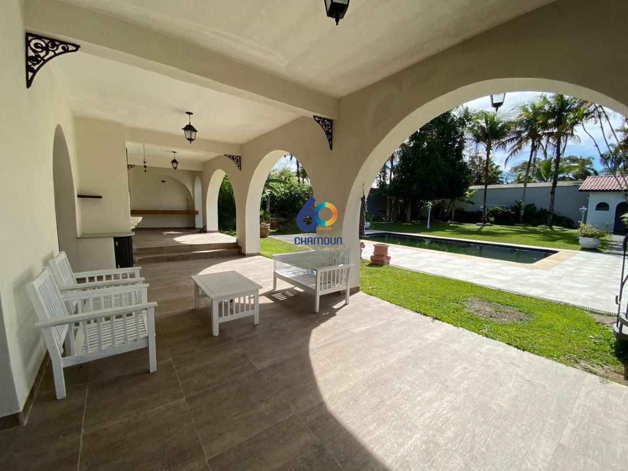 Casa à venda no Balneário Praia do Pernambuco: Mansão Exclusiva à Venda – Praia de Pernambuco, Guarujá/SP