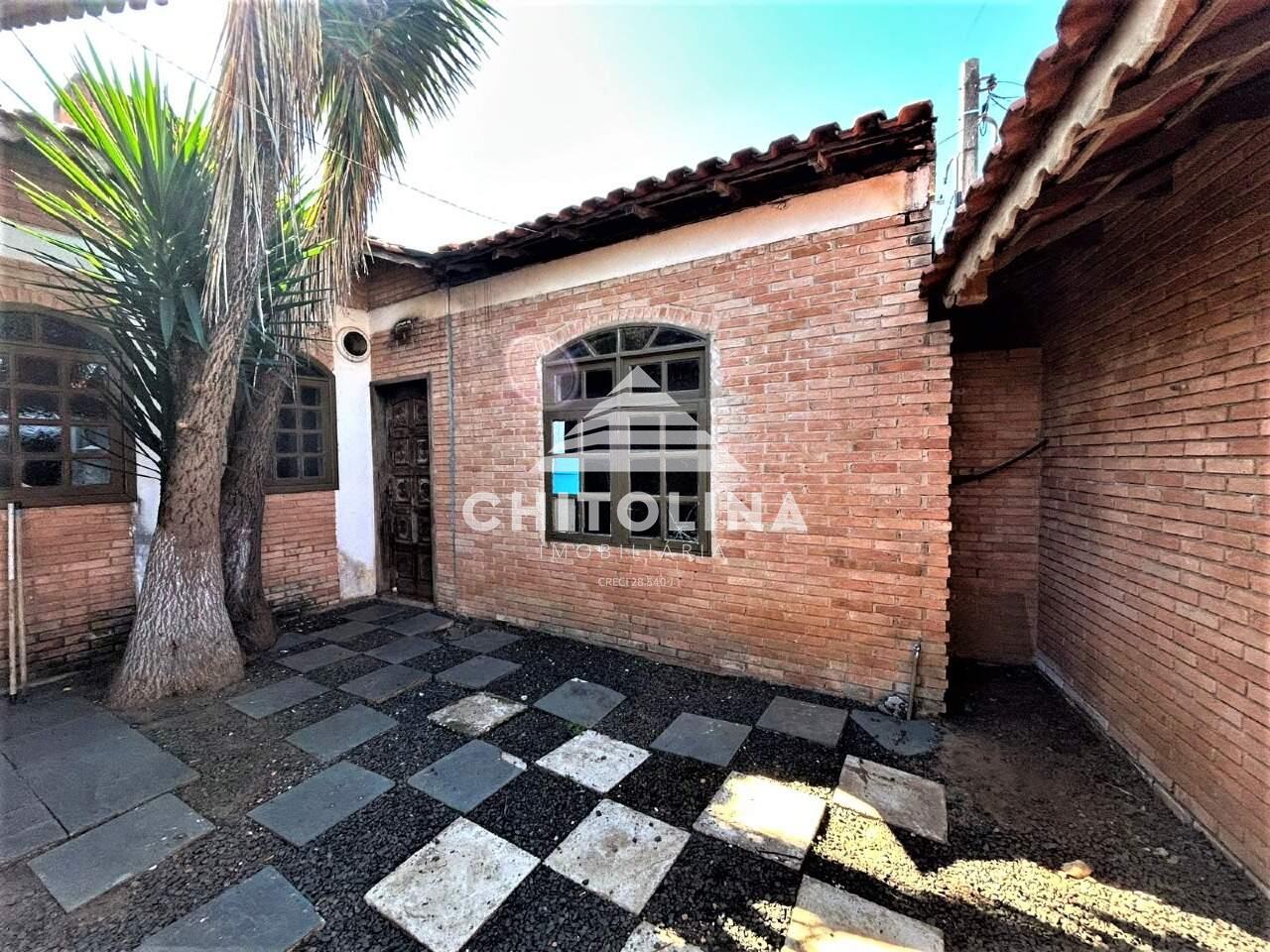 Casa à venda no Centro: 