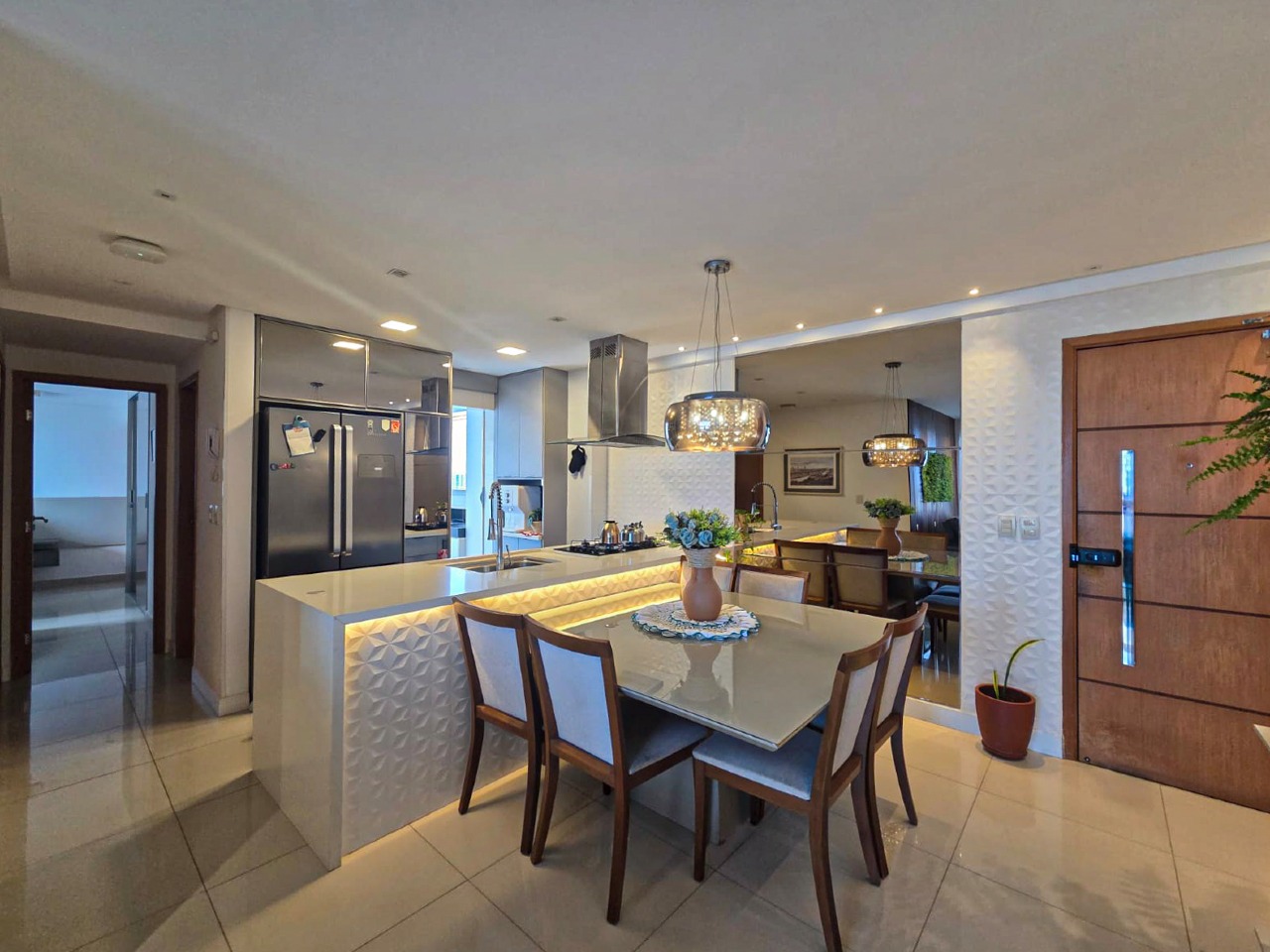 Apartamento à venda no Brisamar: 