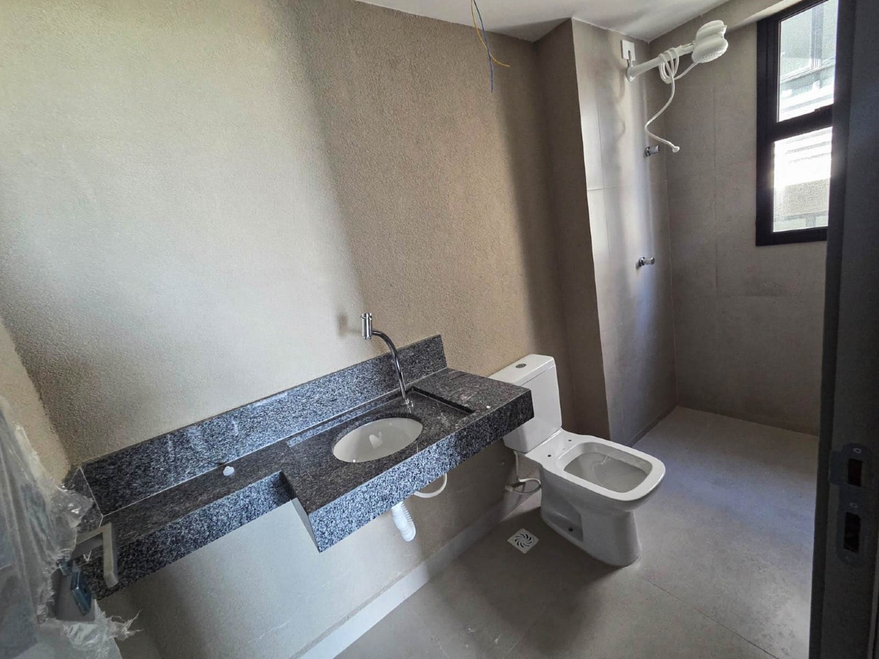 Flat à venda no Intermares: 