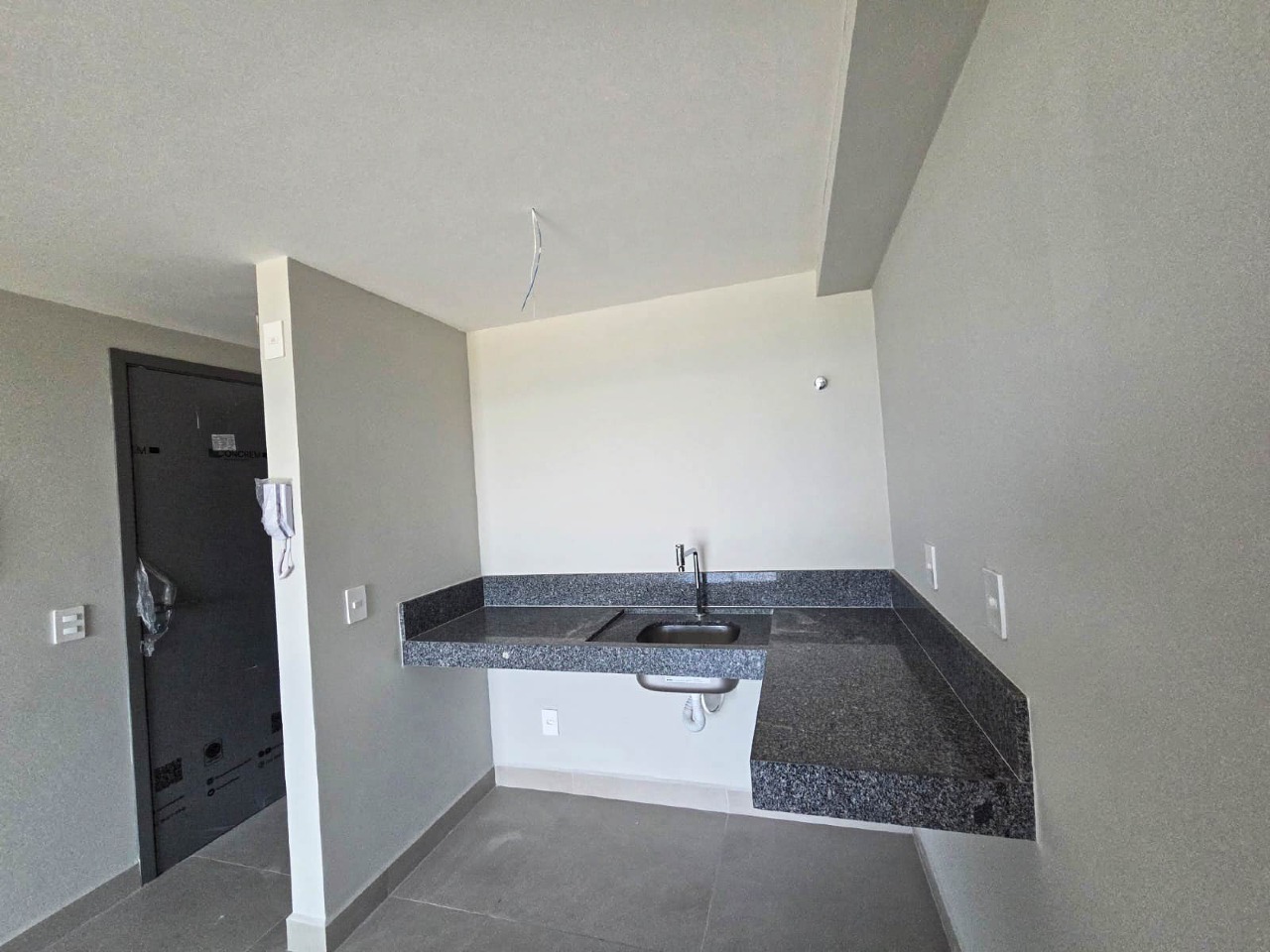 Flat à venda no Intermares: 