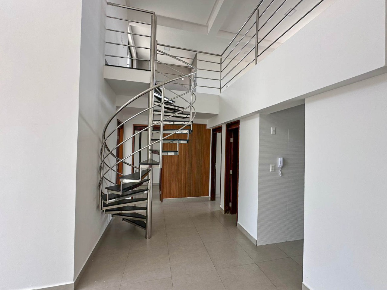 Cobertura para aluguel no Tambauzinho: 