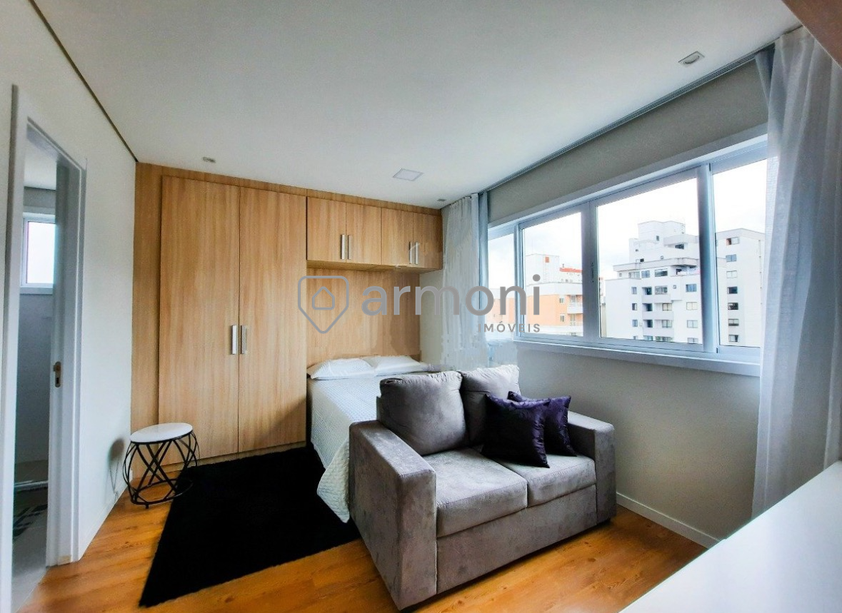 Kitnet à venda no Centro: 