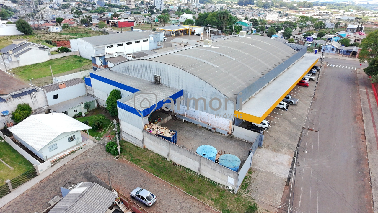 Pavilhão à venda no Floresta: 