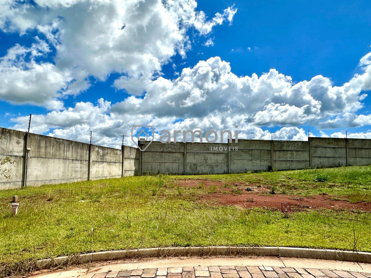Lote em condomínio à venda no São José: 