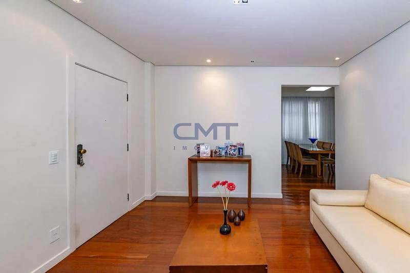 Apartamento à venda no Coração de Jesus: 