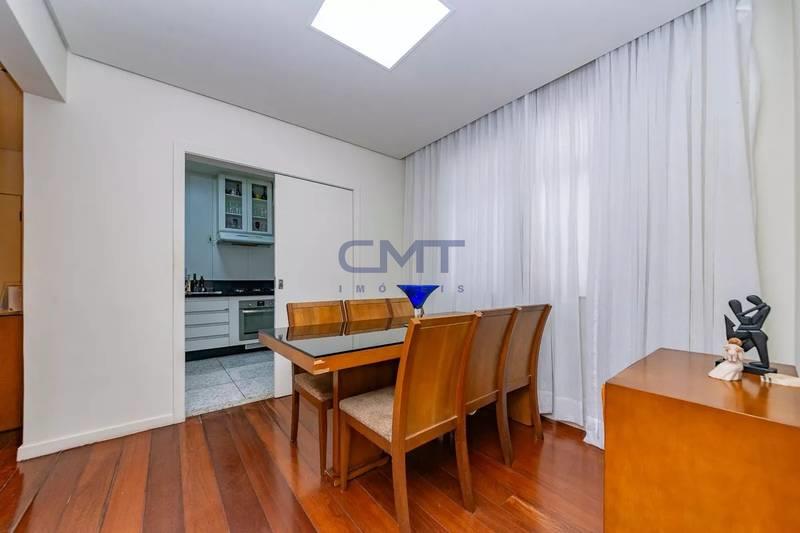 Apartamento à venda no Coração de Jesus: 