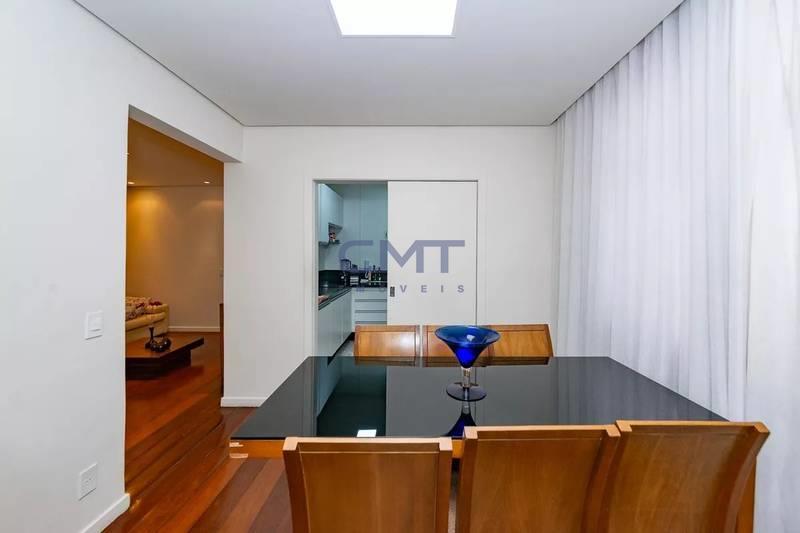 Apartamento à venda no Coração de Jesus: 