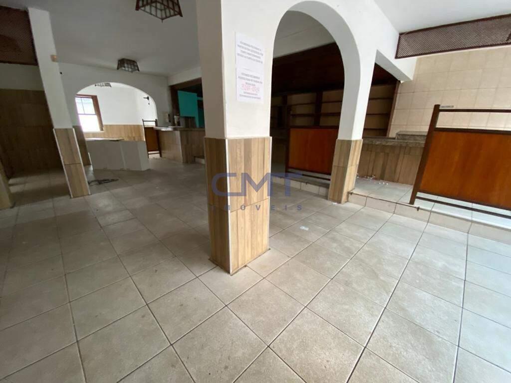 Casa comercial para aluguel no Funcionários : 