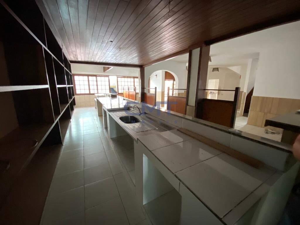 Casa comercial para aluguel no Funcionários : 