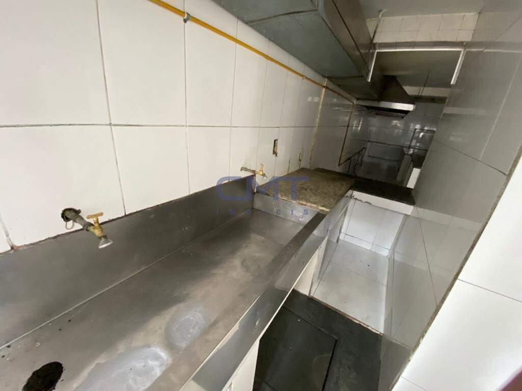 Casa comercial para aluguel no Funcionários : 