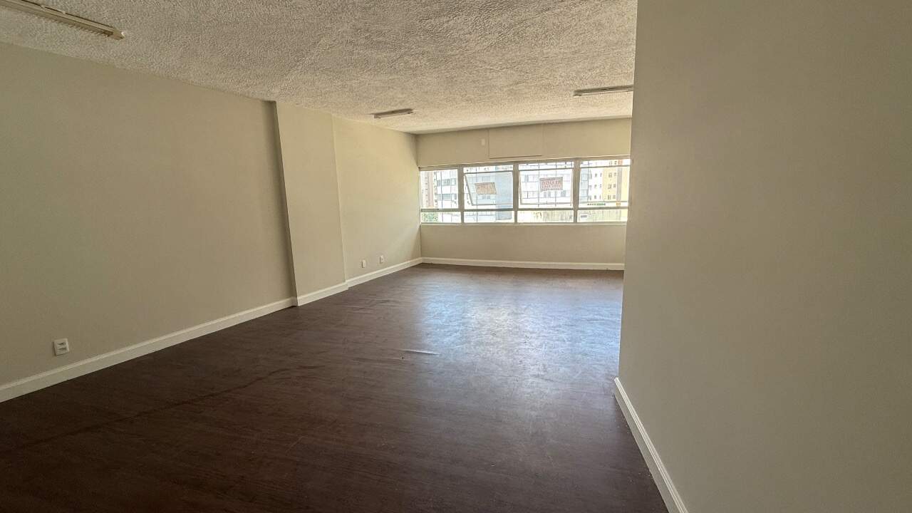 Sala para aluguel no Centro: 