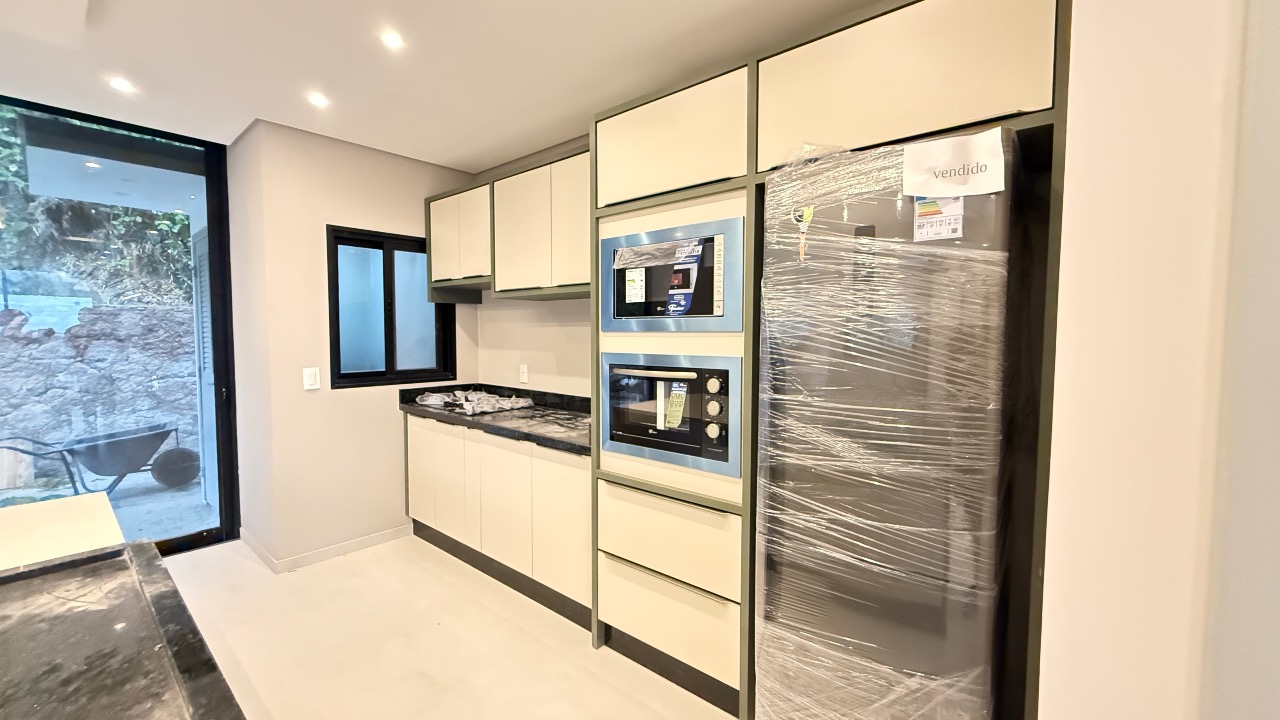 Casa para aluguel no Cachoeira do Bom Jesus: SALA E COZINHA