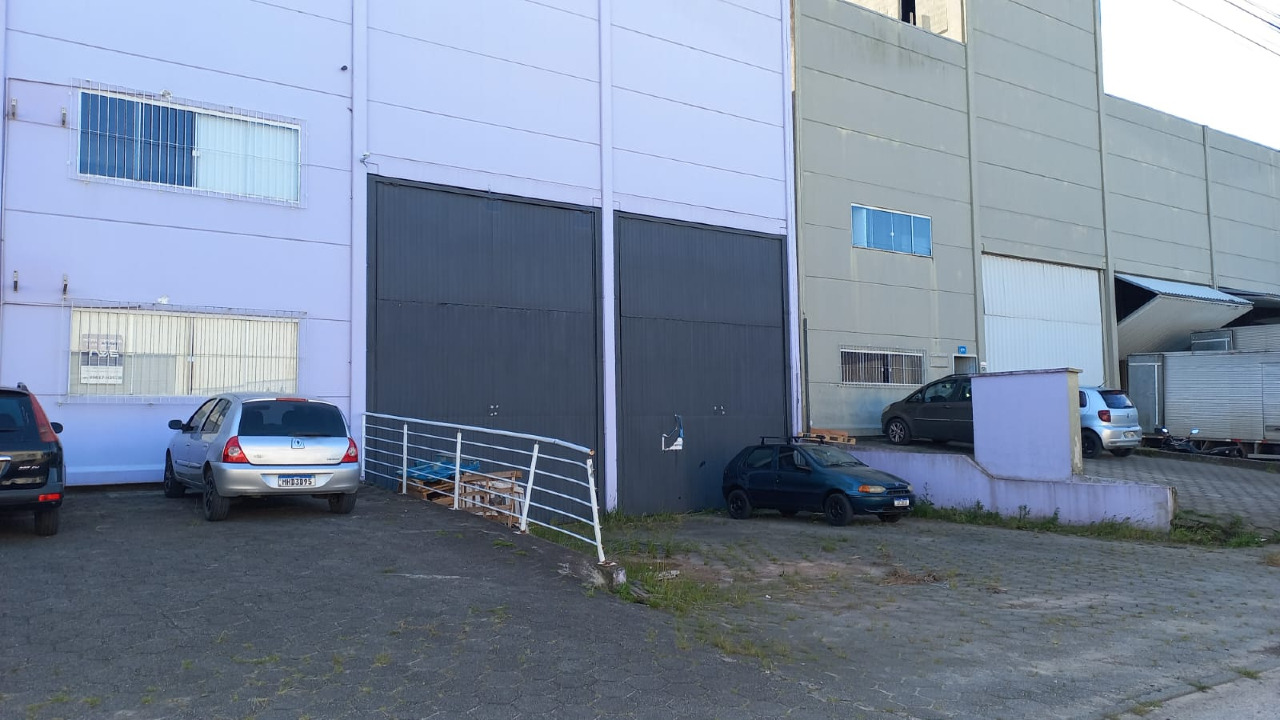 Galpão para aluguel no Brejarú: 