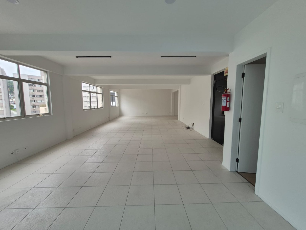 Sala para aluguel no Centro: 