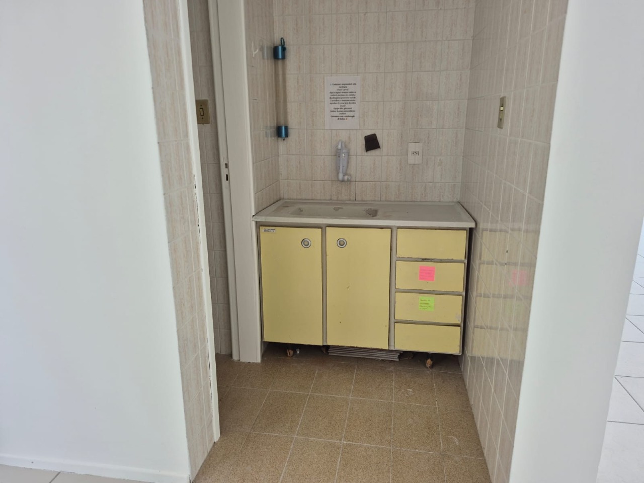 Sala para aluguel no Centro: 