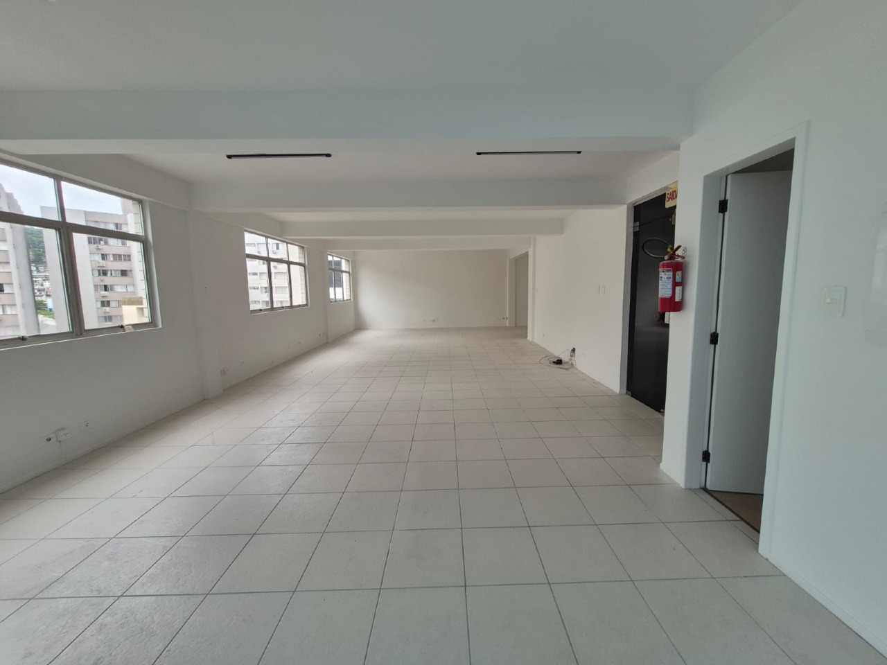 Sala para aluguel no Centro: 