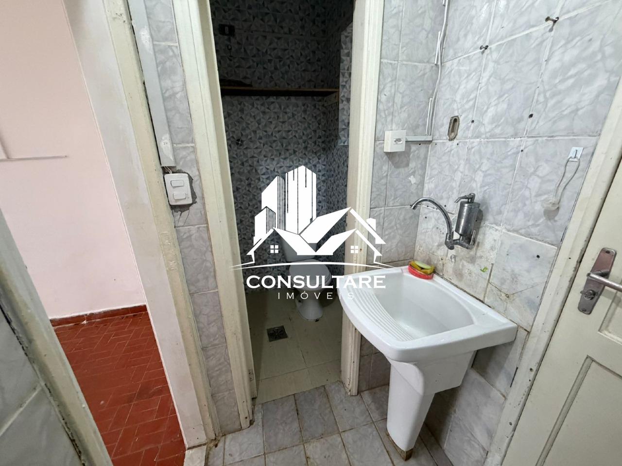 Loja para aluguel no bairro Vila Mathias por 1.900,00: 