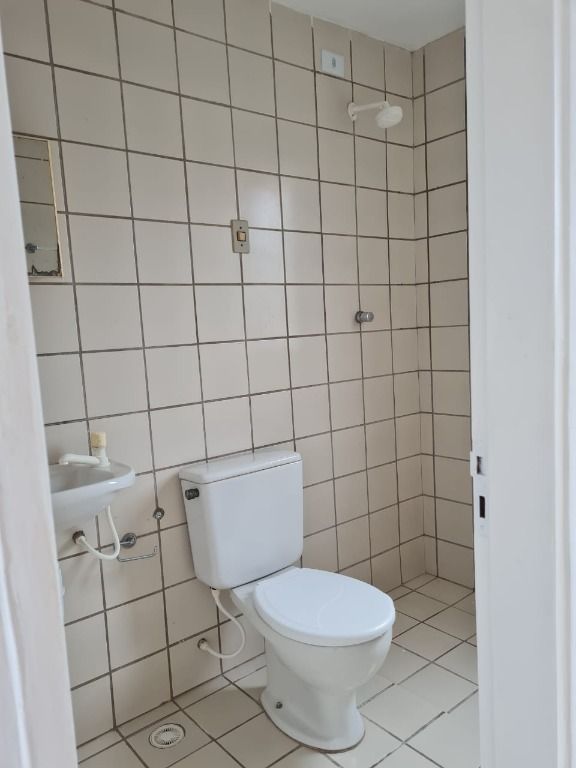 Apartamento à venda no Iputinga: Banheiro Suíte