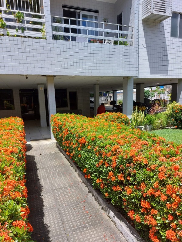 Apartamento 3 quartos ( ) para à venda em Várzea - Recife - Edifício Rio Araguaia - CTI imobiliaria: Jardim e entrada 