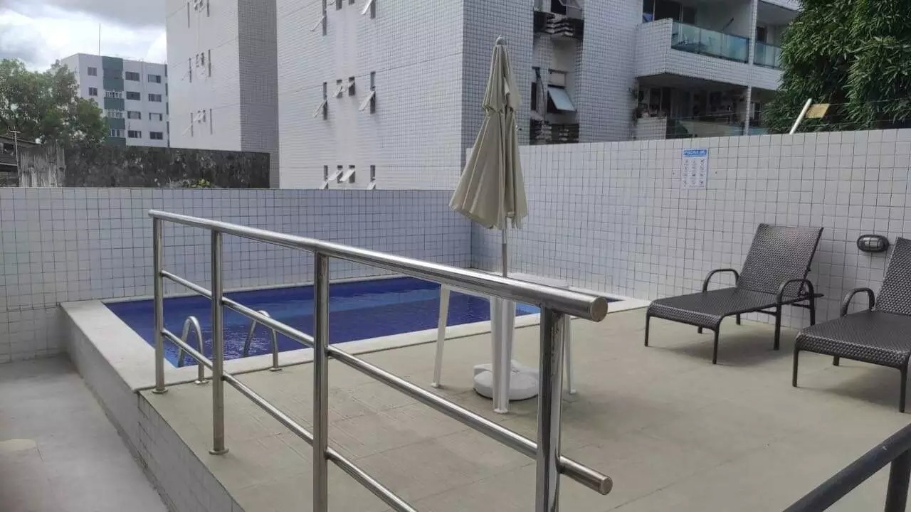 Apartamento 2 quartos ( 1 suíte ) para à venda em Engenho do Meio - Recife - Edifício Praça das Avencas - CTI imobiliaria: Piscina 