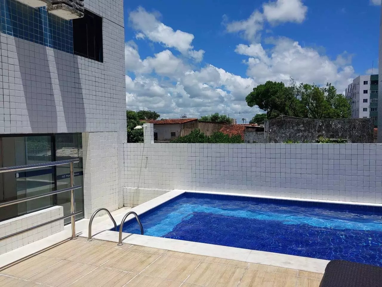 Apartamento 2 quartos ( 1 suíte ) para à venda em Engenho do Meio - Recife - Edifício Praça das Avencas - CTI imobiliaria: Piscina 