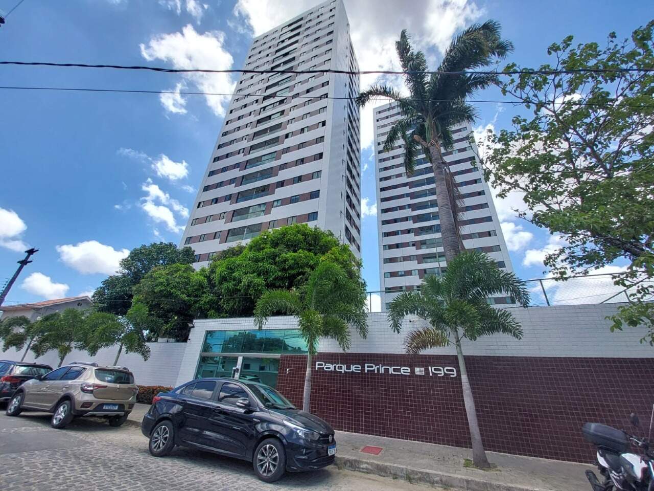 Apartamento 2 quartos ( 1 suíte ) para à venda em Cordeiro - Recife - Edifício Parque Prince - CTI imobiliaria:  Fachada