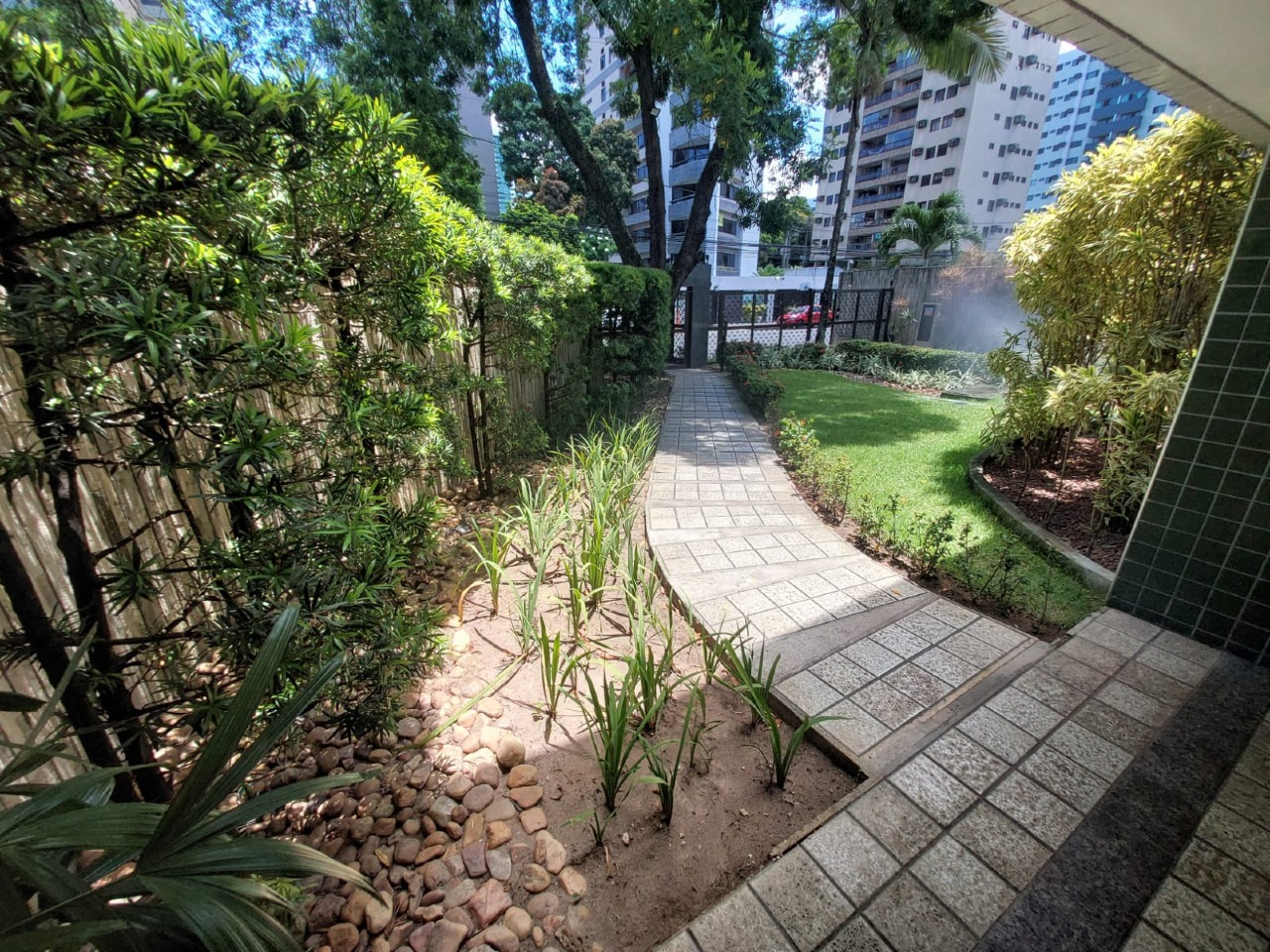 Apartamento 3 quartos ( 1 suíte ) para à venda em Parnamirim - Recife - Edificio Maria Sophia - CTI imobiliaria: Acesso e jardim