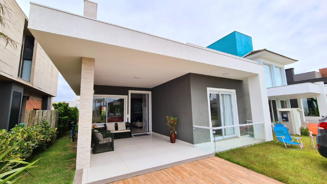 Condomínio Acqualina Beach