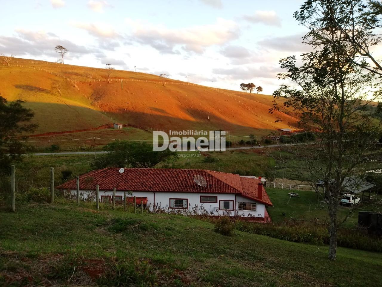 Sítio à venda no Turvo : 