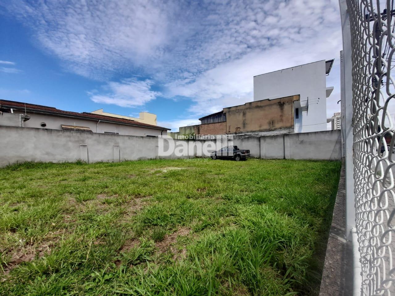 Lote para aluguel no Centro: 