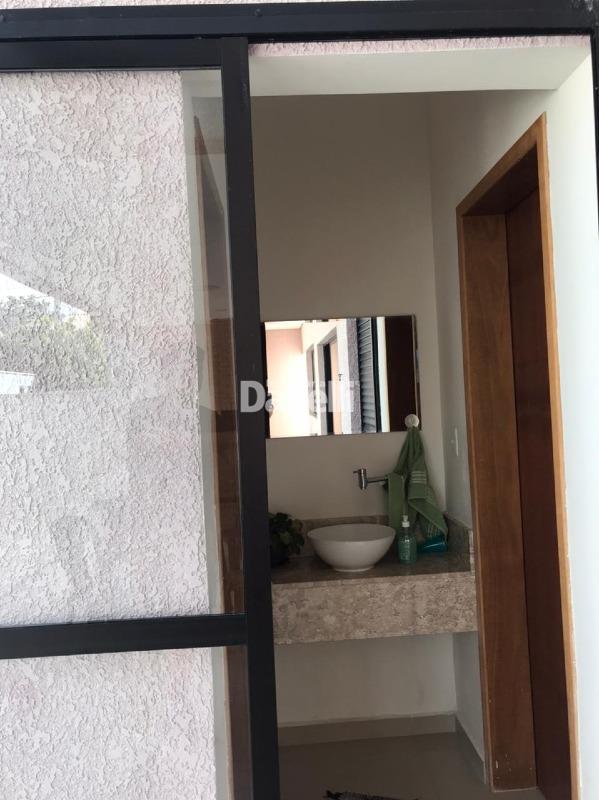 Casa em Condomínio à venda no Loteamento Residencial Campos do Conde II: 